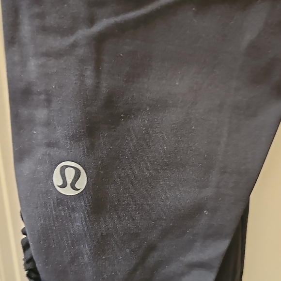 213. Lululemon Fast and Free Crop - Picture 2 of 11